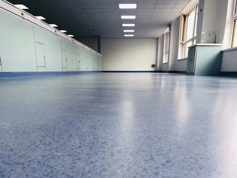 Homogeneous floor