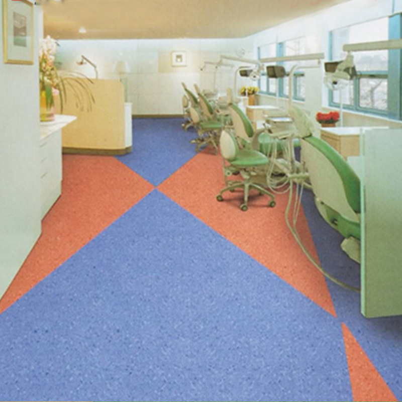 pvc塑胶地板铺在医院合适吗？
