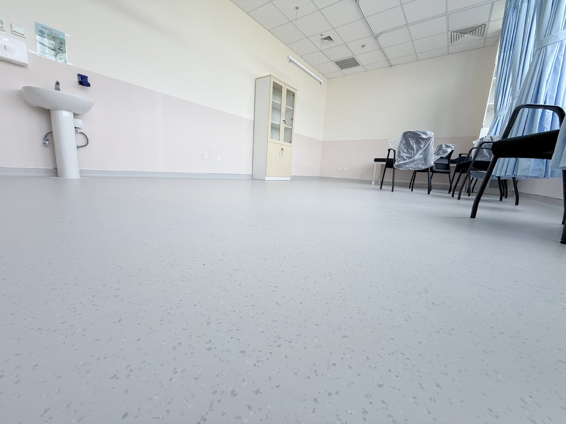 大巨龙塑胶地板