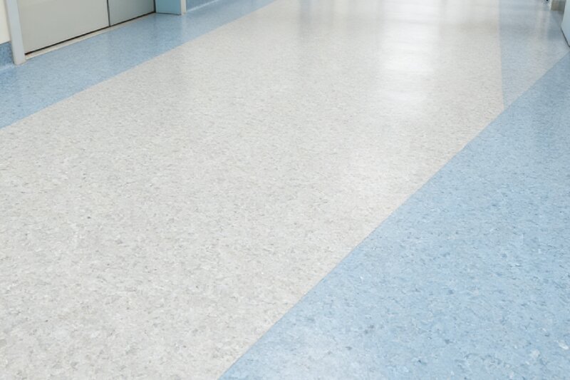 Dajulong Yelia Homogeneous Flooring Installation in Hospital Corridors