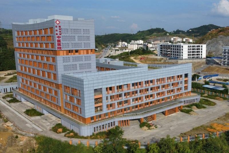 隆林中医院 9000㎡标杆项目，大巨龙塑胶地板成县域医疗选材范本