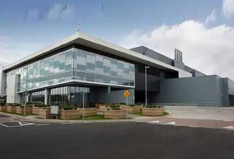 上海惠普生产车间 大巨龙工业卷材地板精密耐用护航电子制造