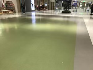 商场展厅商用 PVC 地板装修效果图｜大巨龙商用案例